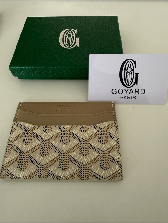 Others Follow Other - Cream Card Holder